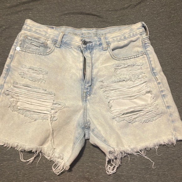American eagle Jean shorts. Size 6 - Picture 1 of 2